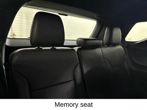 Used 2025 Chevrolet Traverse RS w/ LPO, Floor Liner Package FWD image 27