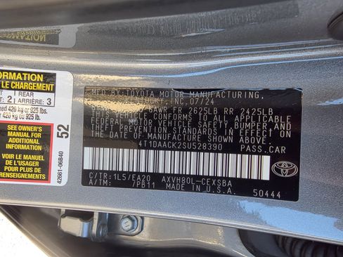 Used 2025 Toyota Camry SE w/ Convenience Package image 31