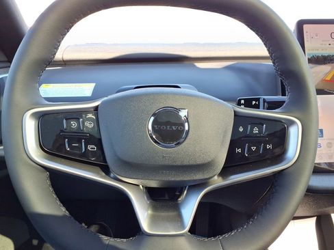 New 2025 Volvo EX30 Plus w/ Protection Package Premier image 16