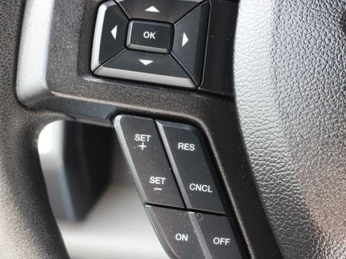 Used 2017 Ford F150 XLT AWD/4WD image 16
