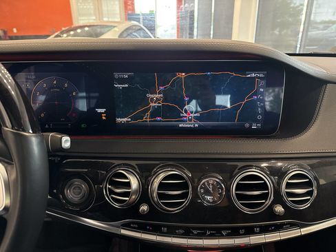 Used 2019 Mercedes-Benz S 560 4MATIC Sedan image 25