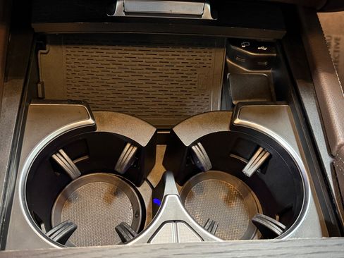 Used 2020 Mercedes-Benz GLS 580 4MATIC image 35