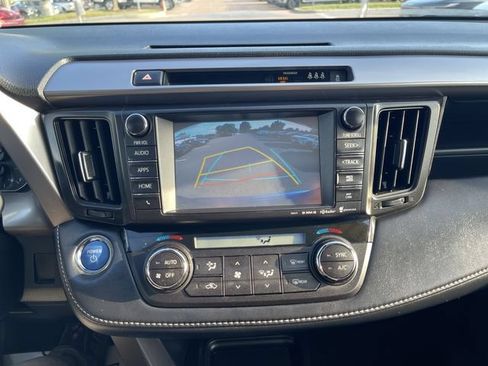 Certified 2018 Toyota RAV4 XLE AWD/4WD image 18