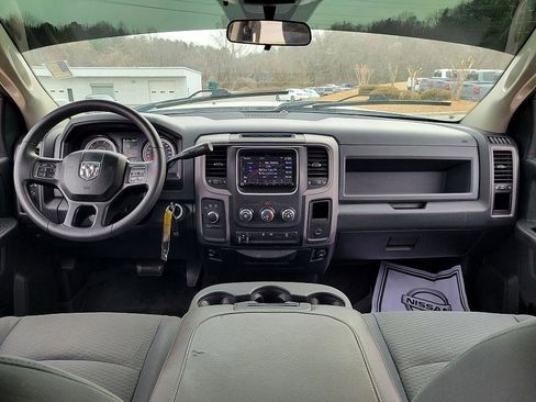 Used 2017 RAM 2500 Tradesman w/ Chrome Appearance Group image 16