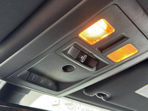 Used 2022 RAM 1500 Classic SLT image 23