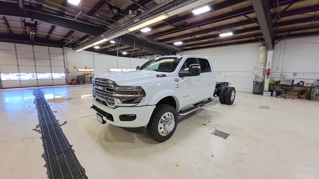 New 2026 RAM 5500 4x4 Crew Cab w/ Laramie Trim Package 360° Tour