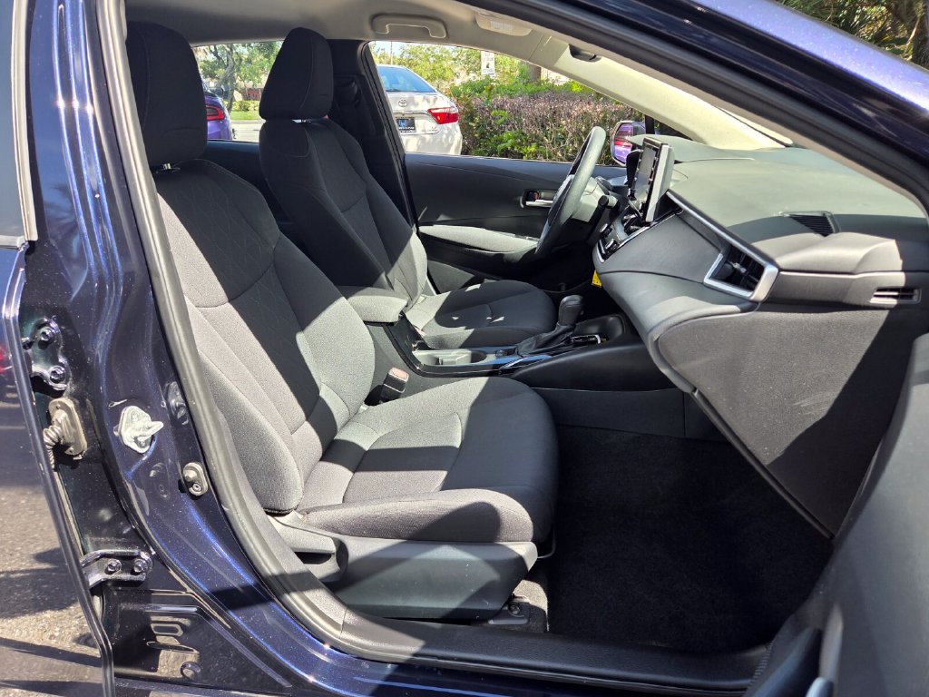 Used 2021 Toyota Corolla LE FWD image 19