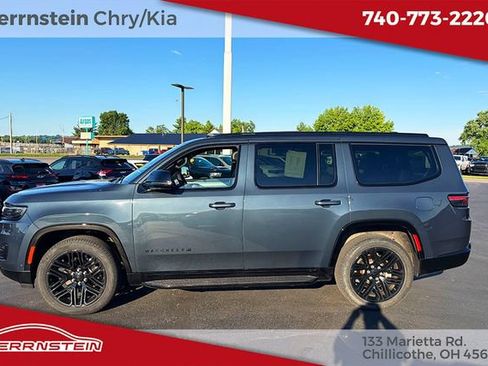 Used 2024 Jeep Wagoneer Series II AWD/4WD image 4