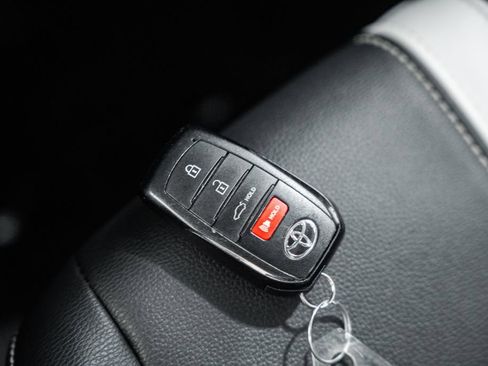 Used 2025 Toyota Camry SE FWD image 42