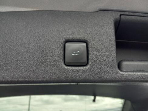 Used 2024 Ford Escape ST-Line AWD/4WD image 13