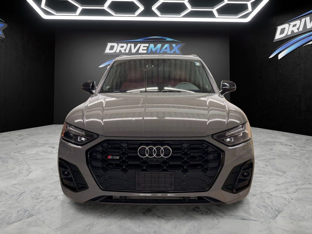 Used 2021 Audi SQ5 Premium Plus w/ Premium Plus Package AWD/4WD image 2