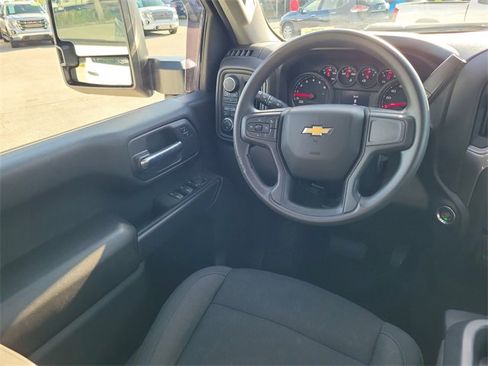 Certified 2024 Chevrolet Silverado 2500 Custom w/ Custom Value Package image 15