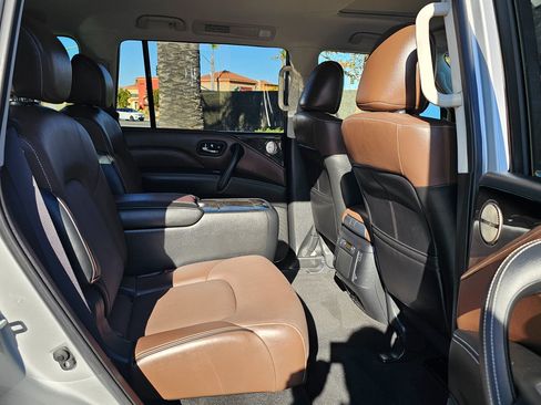 Used 2022 INFINITI QX80 Sensory w/ All-Season Package image 34