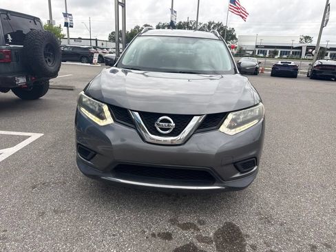 Used 2014 Nissan Rogue SV w/ SV Premium Package FWD image 2
