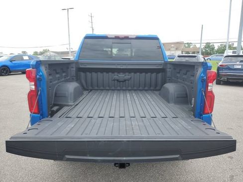 Used 2024 Chevrolet Silverado 1500 LTZ w/ Technology Package AWD/4WD image 9