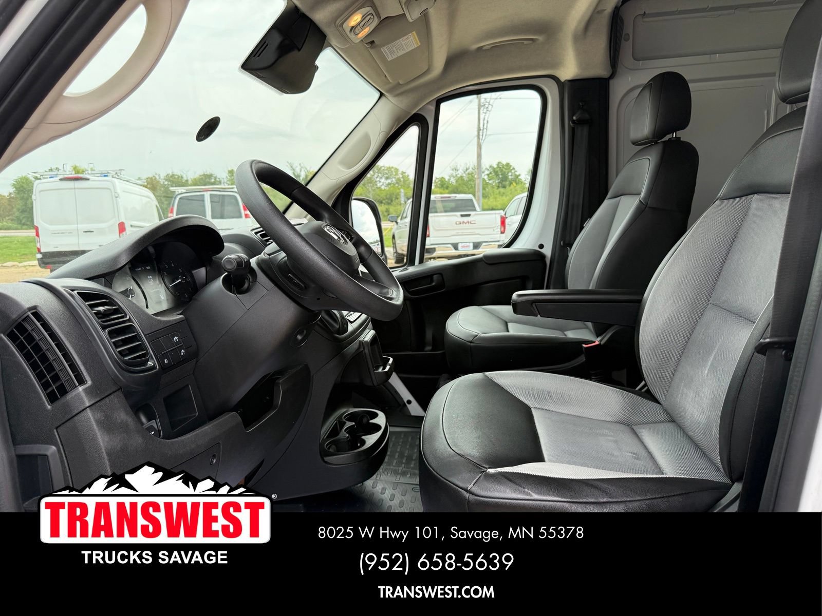 Used 2025 RAM ProMaster 2500 w/ Convenience Group FWD image 5