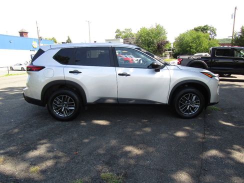 Used 2024 Nissan Rogue S AWD/4WD image 8