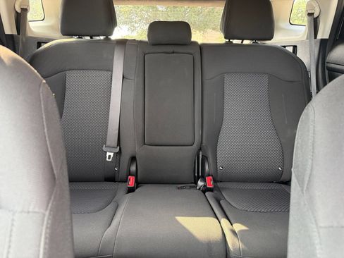 Used 2025 Kia Sportage LX FWD image 38
