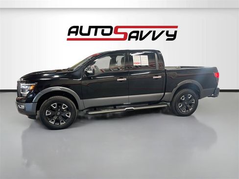 Used 2024 Nissan Titan Platinum Reserve w/ Moonroof Package image 4