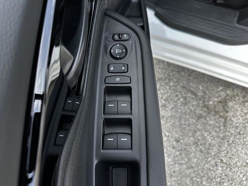 Certified 2025 Honda Odyssey Touring image 9