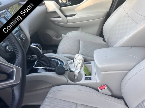Used 2022 Nissan Rogue Sport SV w/ Technology Package AWD/4WD image 21