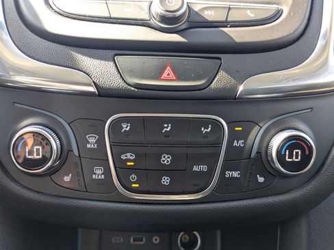 Used 2020 Chevrolet Equinox LT w/ Midnight Edition AWD/4WD image 14