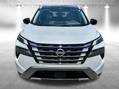 Certified 2024 Nissan Rogue SL w/ SL Premium Package FWD image 2