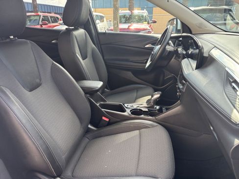 Used 2025 Buick Encore GX Preferred FWD image 35