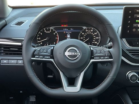 New 2025 Nissan Altima 2.5 SR w/ SR Premium Package image 18