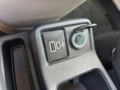 Used 2023 Ford Transit Connect XLT image 16