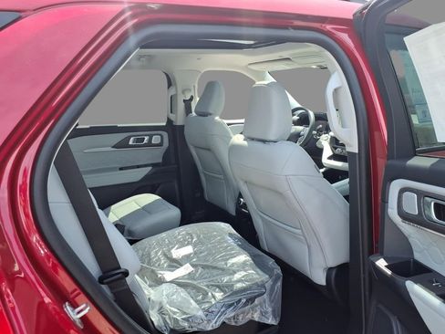 New 2026 Ford Explorer Platinum w/ LUX Leather Package AWD/4WD image 11