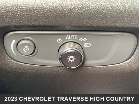Used 2023 Chevrolet Traverse High Country image 31