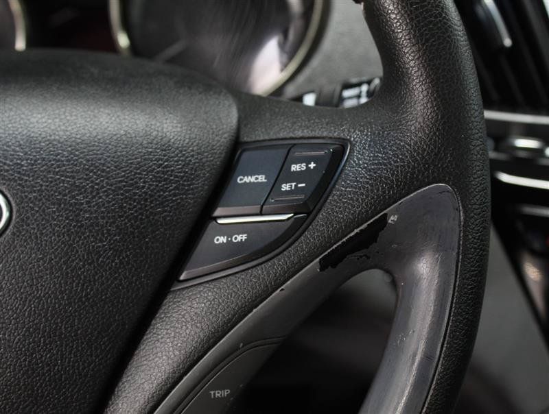 Used 2012 Hyundai Sonata Limited FWD image 13