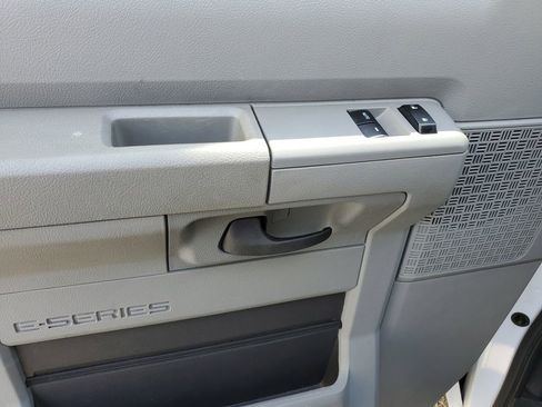 Used 2024 Ford E-350 and Econoline 350 Super Duty w/ Power Windows & Locks Group image 14
