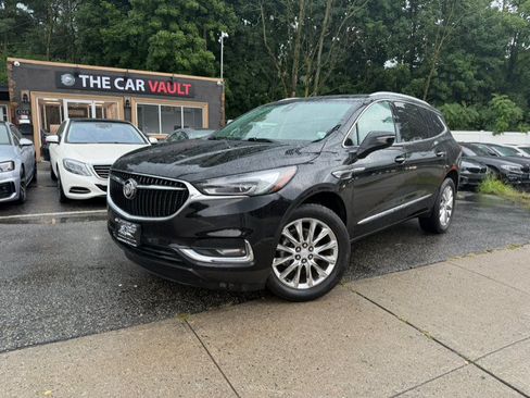 Used 2021 Buick Enclave Premium w/ Sun and Sites Package AWD/4WD image 2