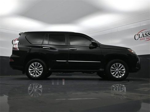 Used 2016 Lexus GX 460 image 30