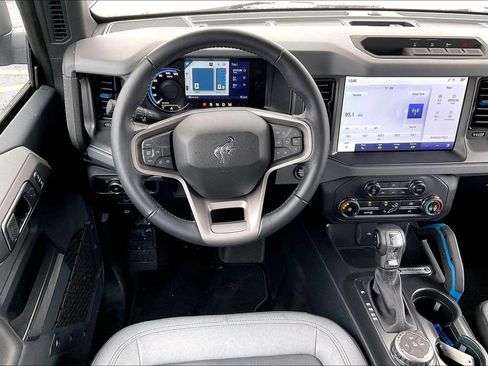 Certified 2024 Ford Bronco Black Diamond image 4