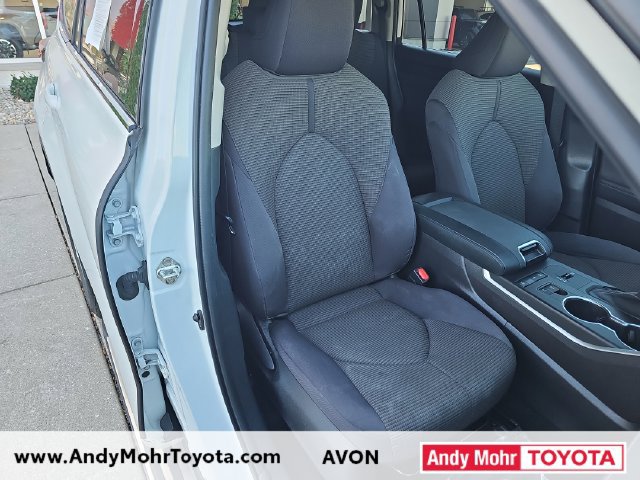 Certified 2022 Toyota Highlander L FWD image 35