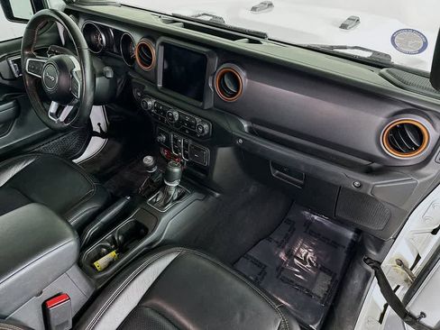 Used 2023 Jeep Gladiator Mojave w/ Dual Top Group AWD/4WD image 32
