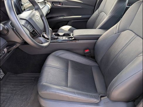 Used 2025 Toyota Camry XSE AWD/4WD image 12