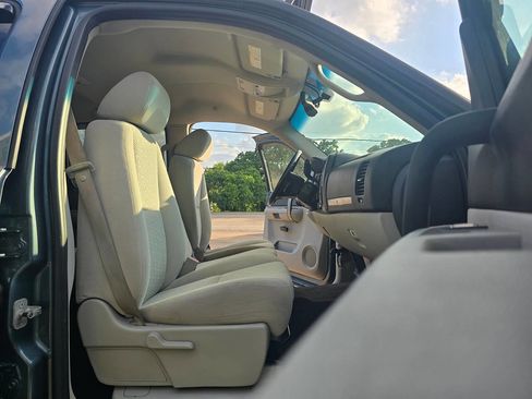 Used 2008 Chevrolet Silverado 2500 LT w/ 1LT Convenience Package image 21