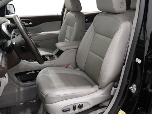 Used 2023 GMC Acadia SLT image 11