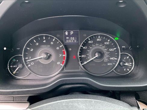 Used 2012 Subaru Legacy 2.5i Premium w/ All-Weather Pkg image 8