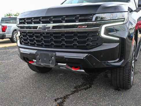 Used 2021 Chevrolet Suburban Z71 w/ Z71 Signature Package AWD/4WD image 11