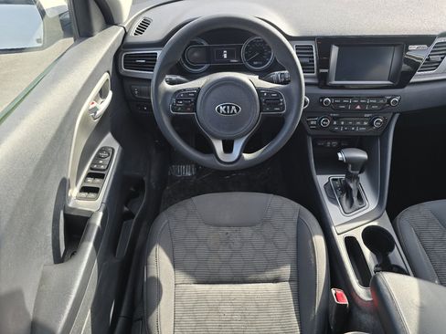 Used 2018 Kia Niro LX image 26