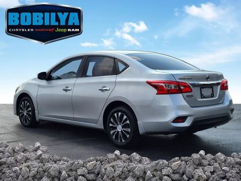 Used 2016 Nissan Sentra S FWD image 4