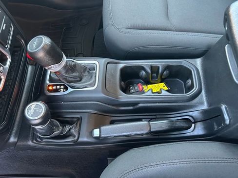 Used 2020 Jeep Gladiator Sport w/ Quick Order Package 24S image 27