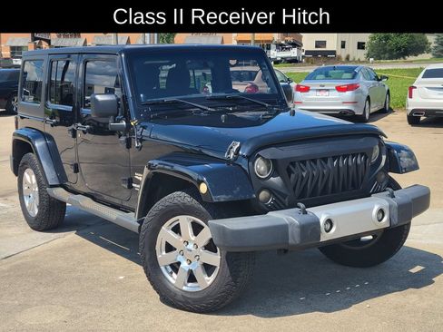 Used 2012 Jeep Wrangler Unlimited Sahara w/ Dual Top Group AWD/4WD image 26