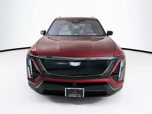 Used 2026 Cadillac Vistiq Sport w/ LPO, Floor Liner Package AWD/4WD image 2