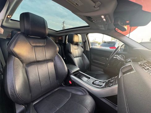 Used 2016 Land Rover Range Rover Evoque SE image 21